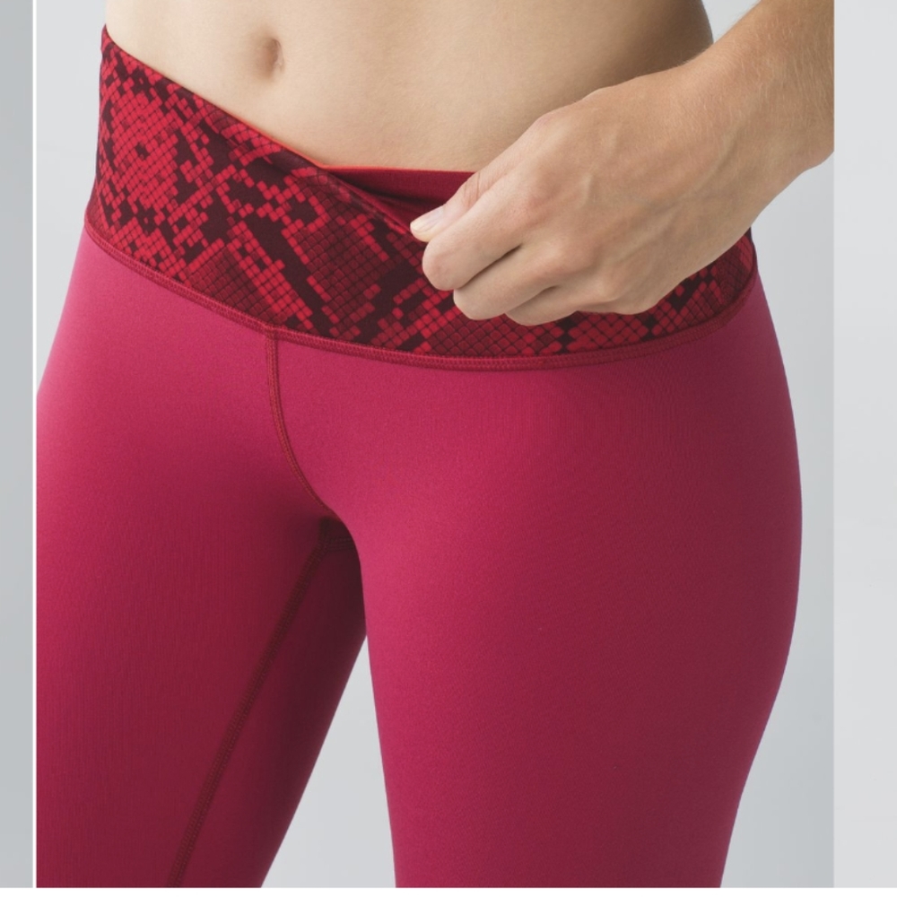 Lululemon Wunder Under Crop III Reversible